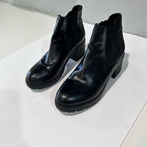 Steve Madden Rumi Black Rubber Heel, Moto Boot Bootie Size 9M
